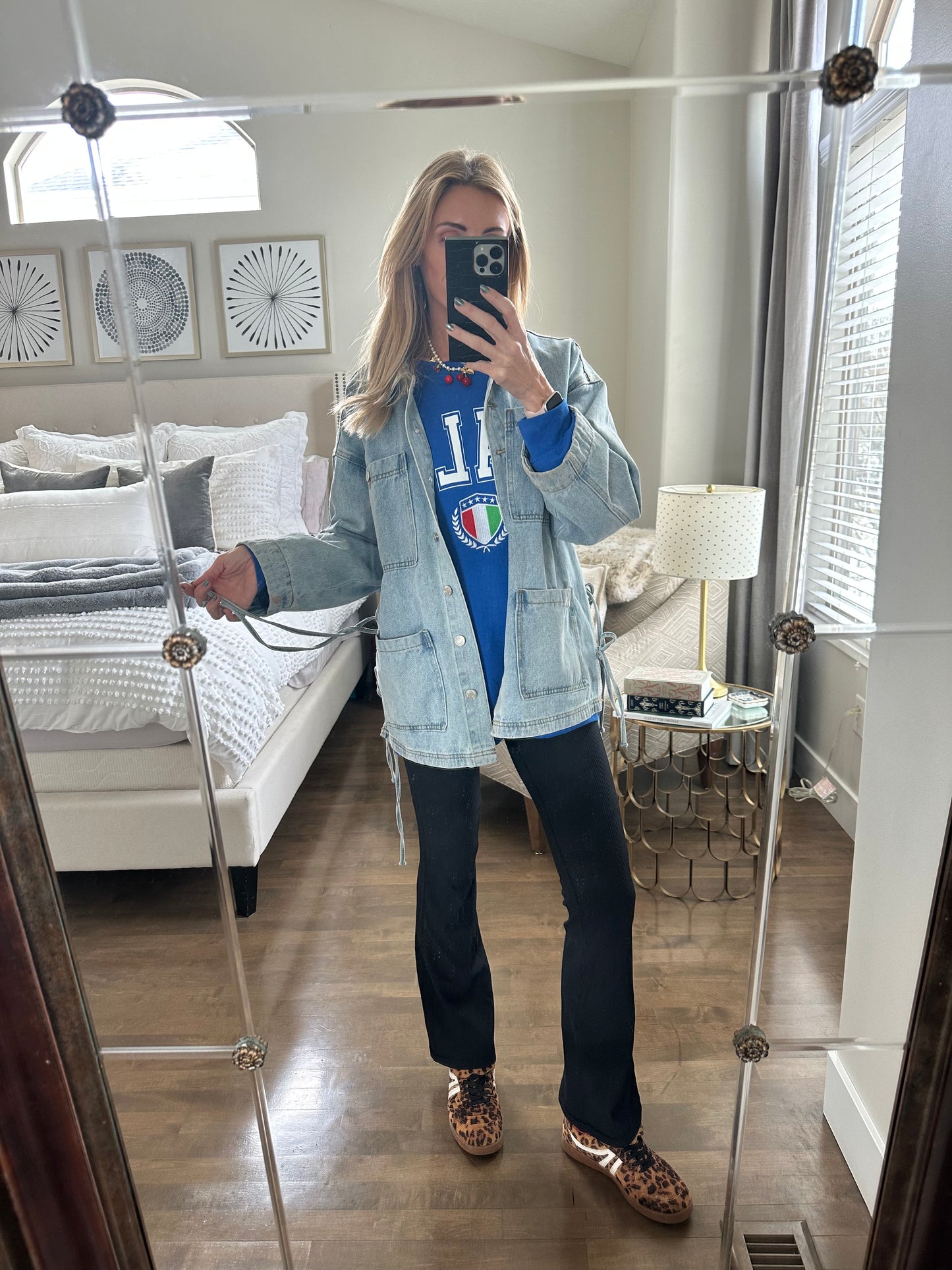 Italia Embroidered Sweatshirt