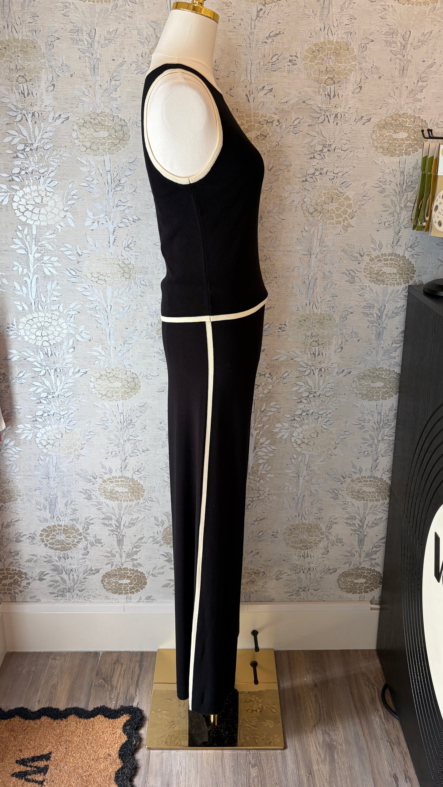 The Blair Contrast Top - alternate product view at Vogue Villa
