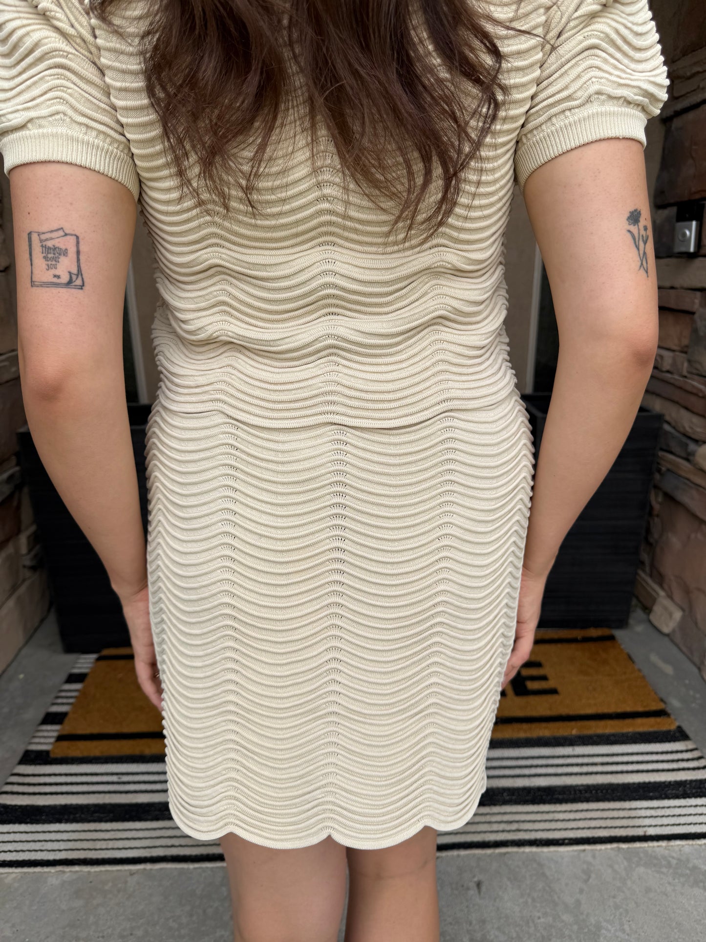 Perinne Scalloped Mini Skirt