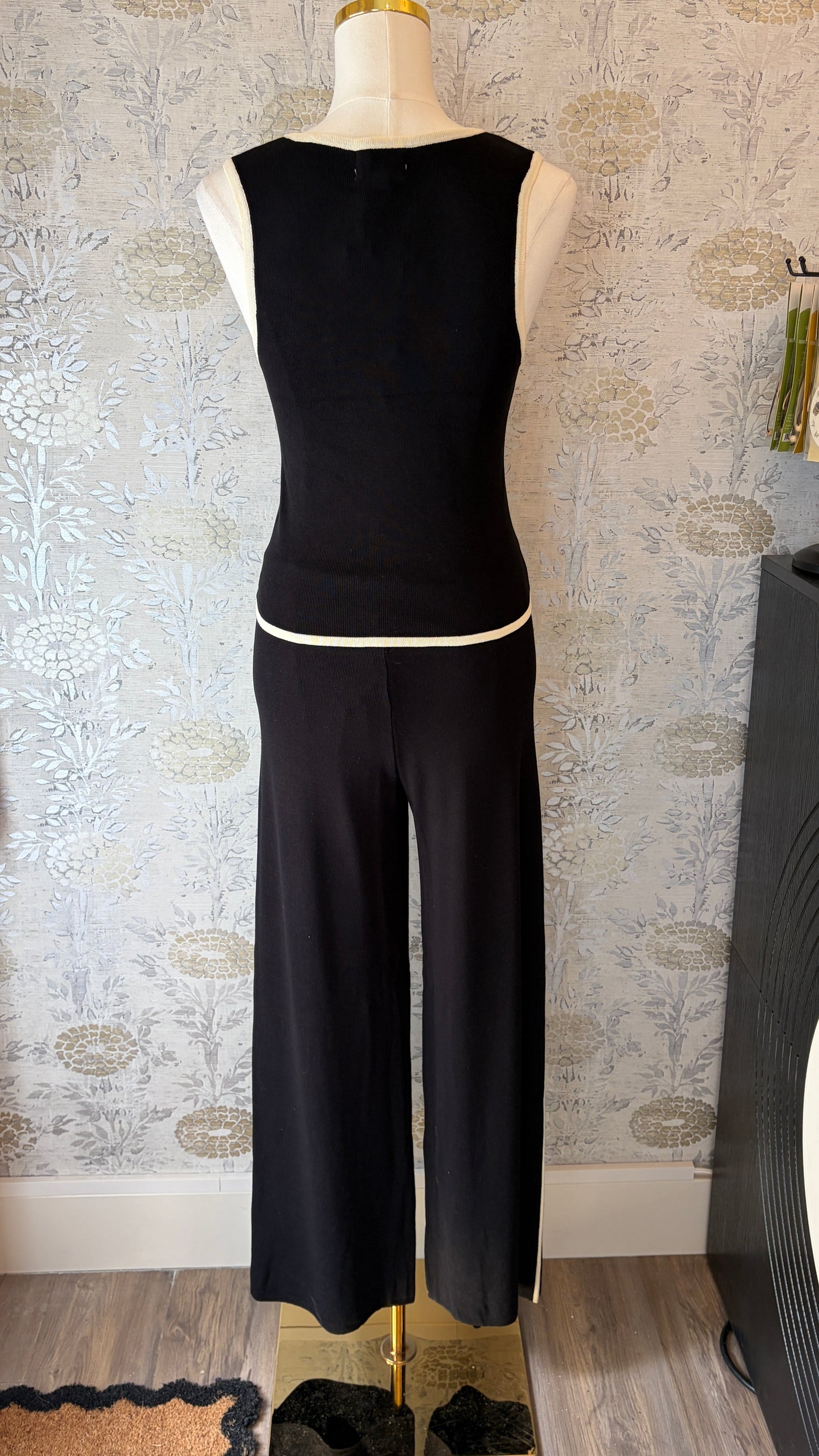 The Blair Contrast Pant - alternate product view at Vogue Villa
