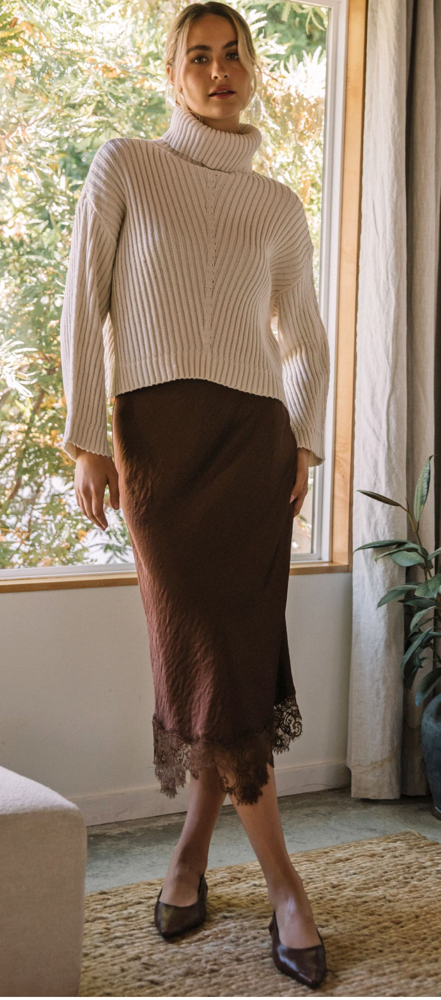 Ribbed Turtle Neck Cropped Sweater