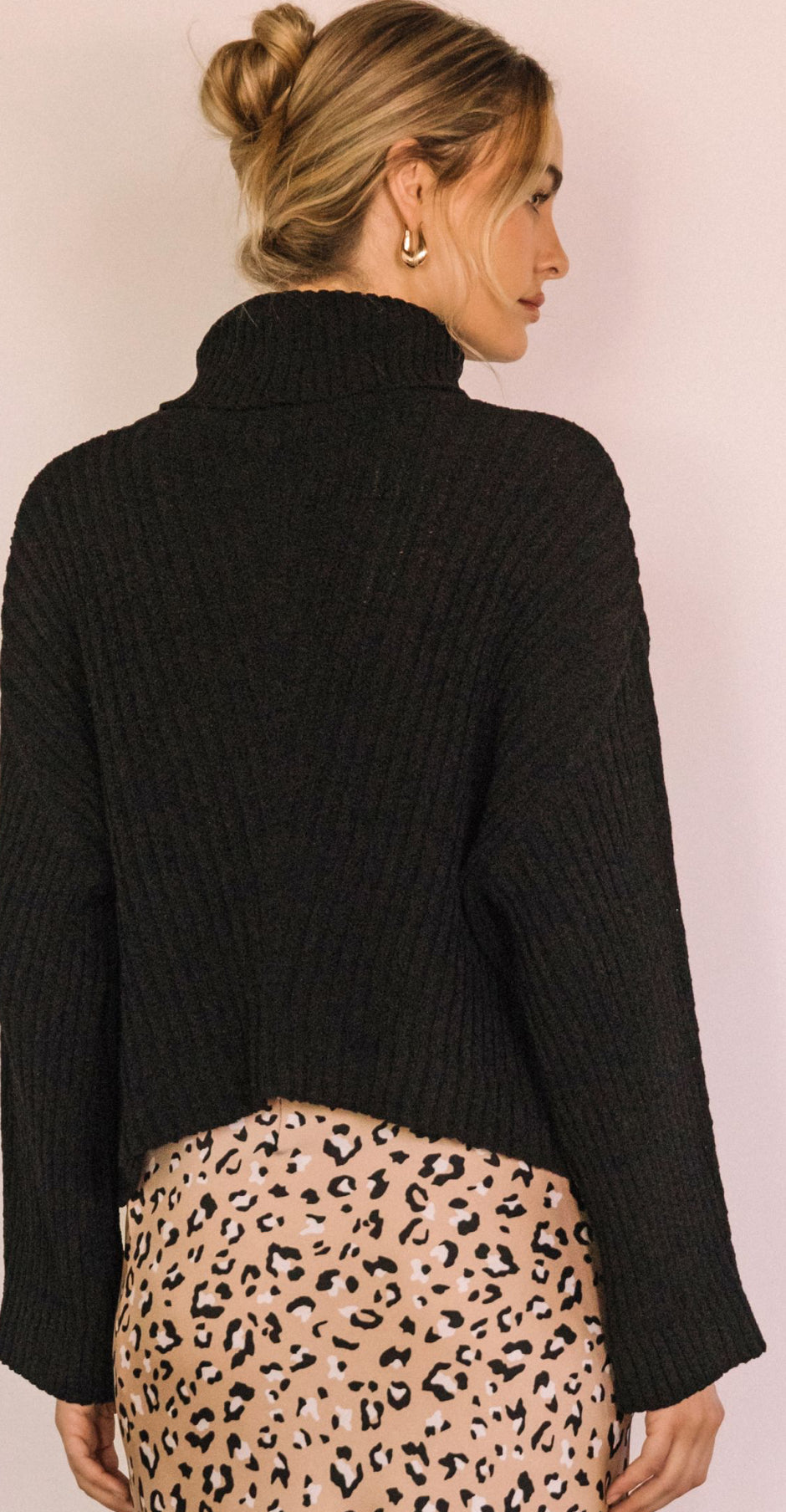 Ribbed Turtle Neck Cropped Sweater