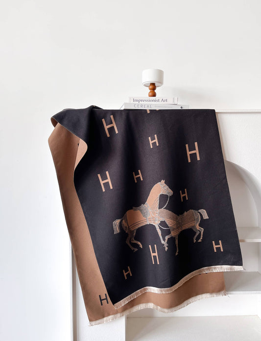 Equestrian Black / Tan Stable Reversible Wrap