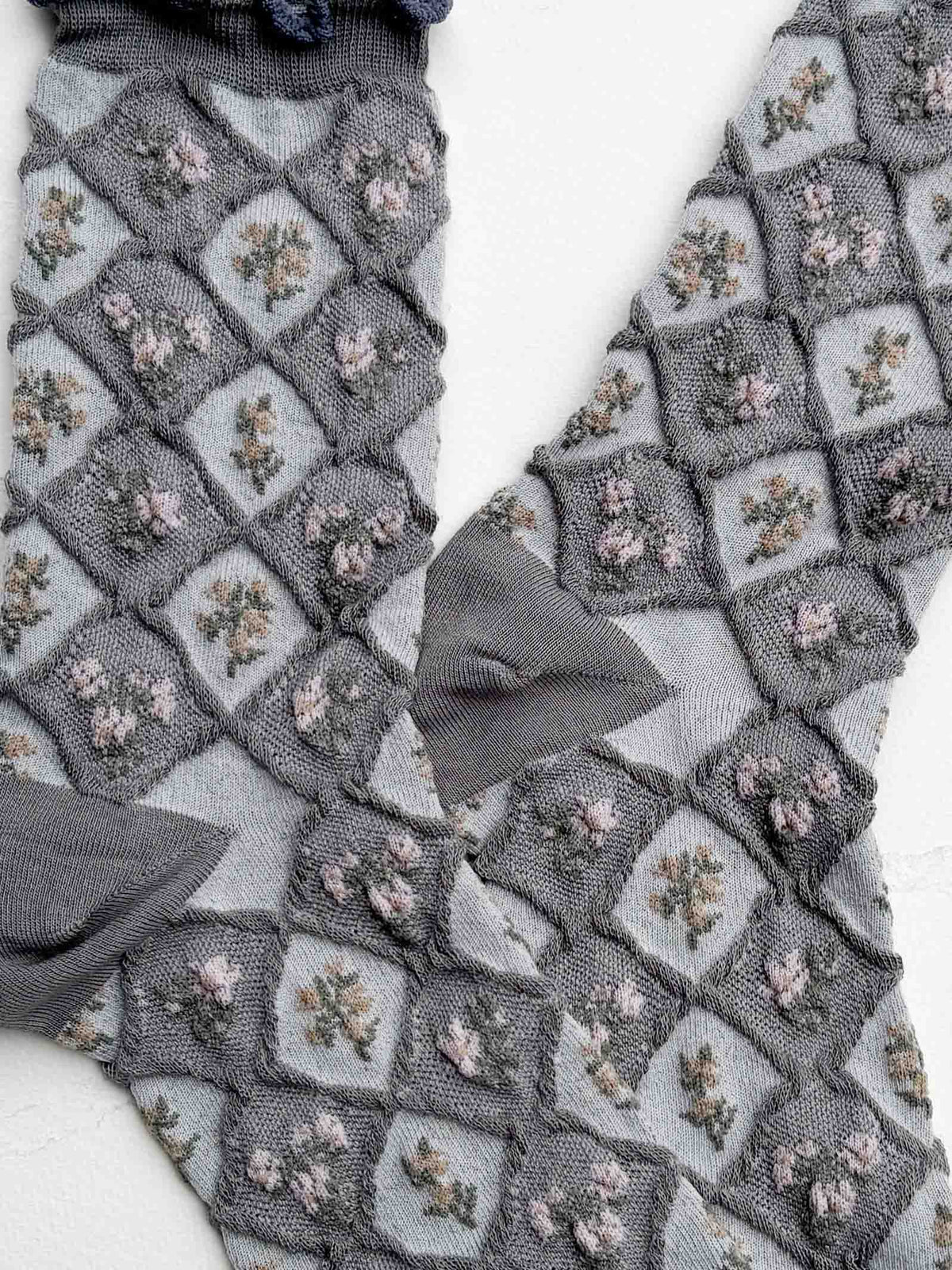 Vintage Diamond Floral Sheer Crew Socks