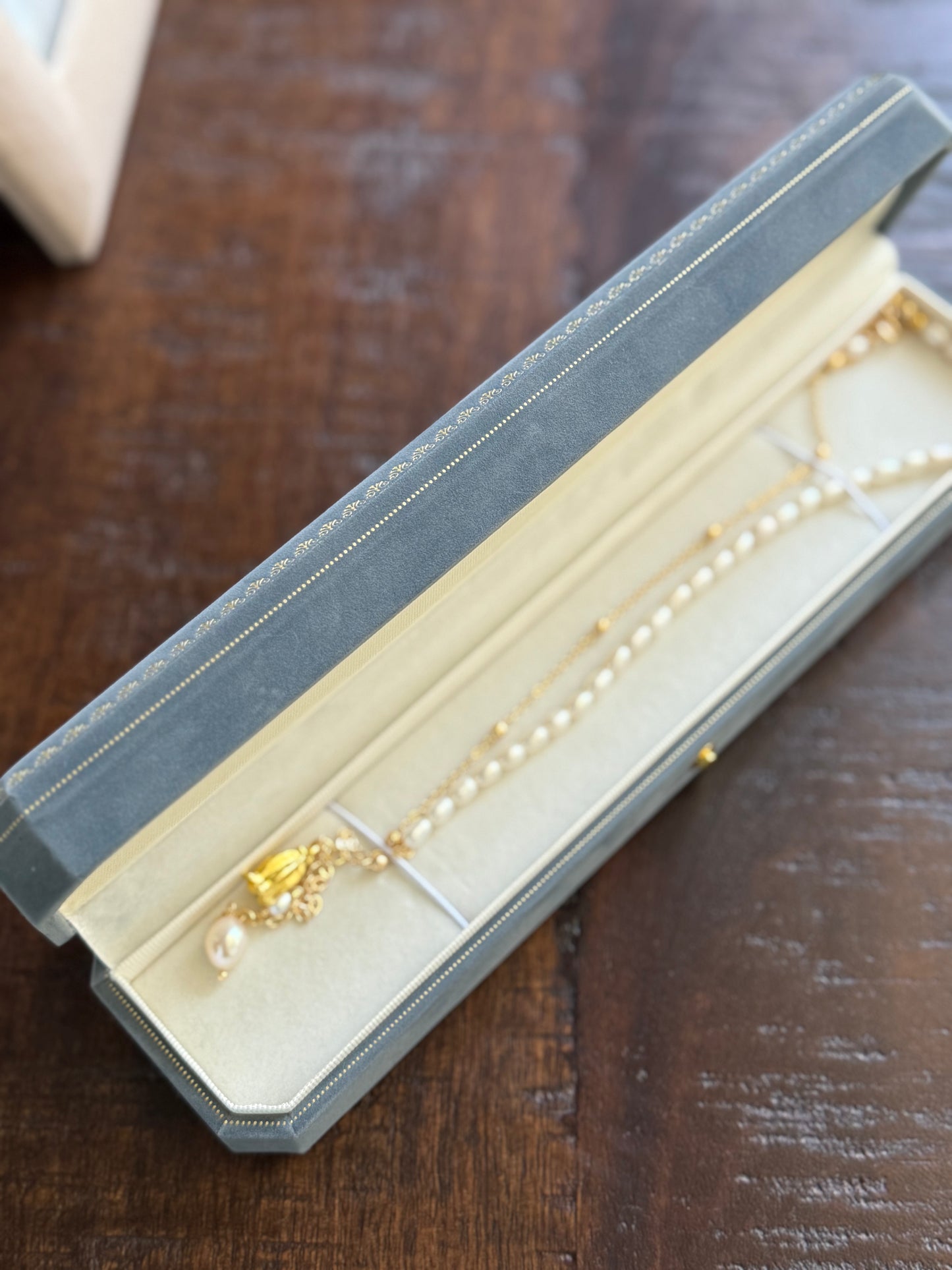 Jardin Blanc Necklace