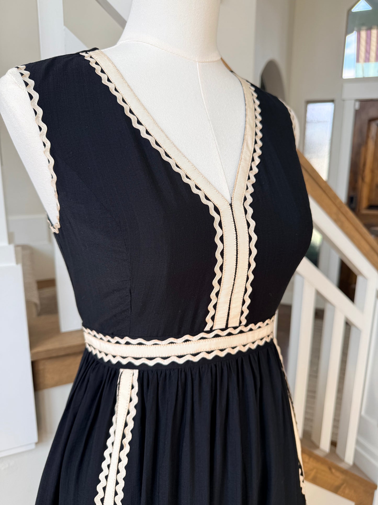 The Nina Scallop Trim Midi Dress