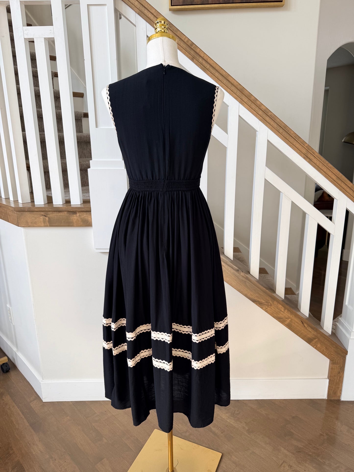 The Nina Scallop Trim Midi Dress