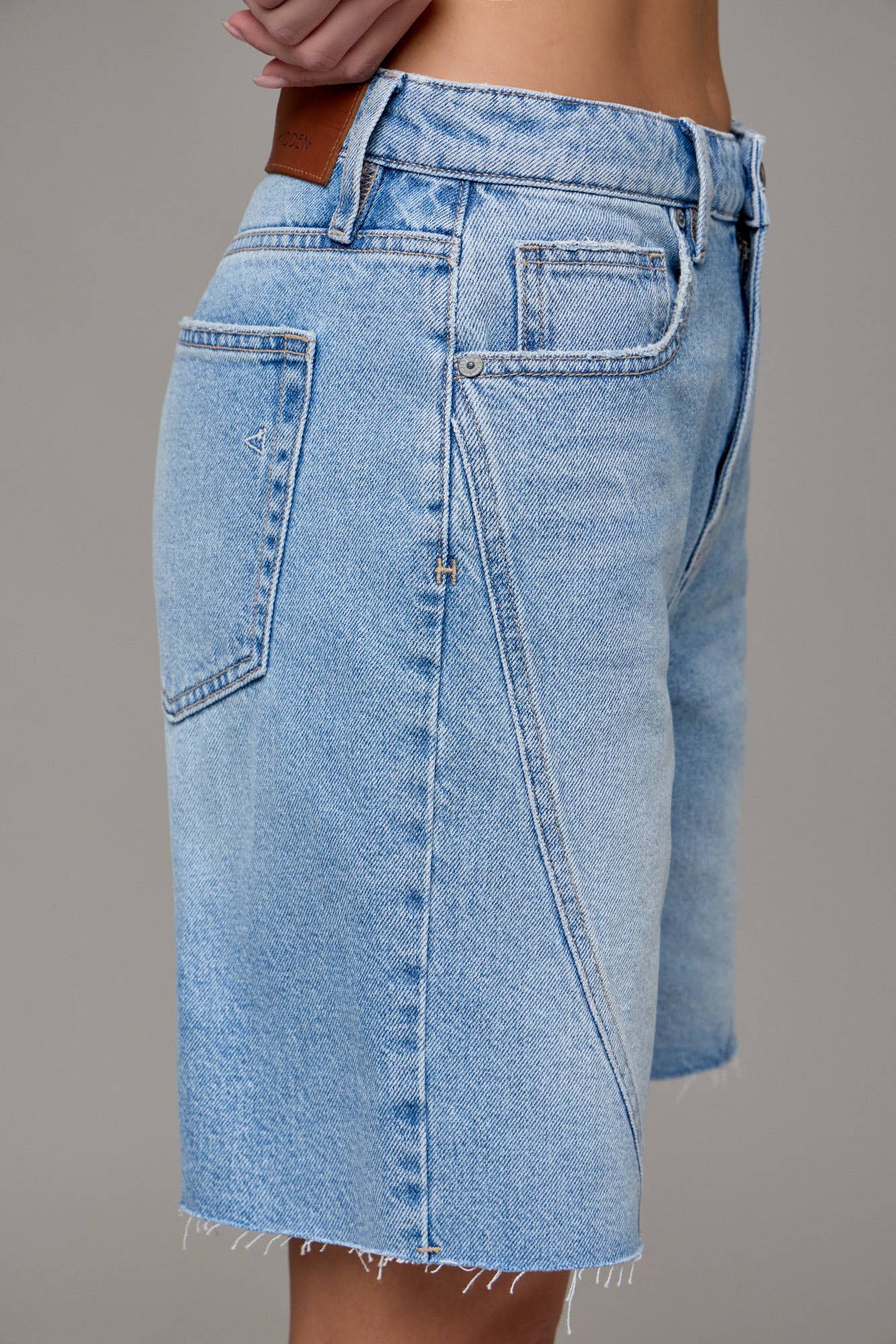 Medium Wash Baggy Shorts